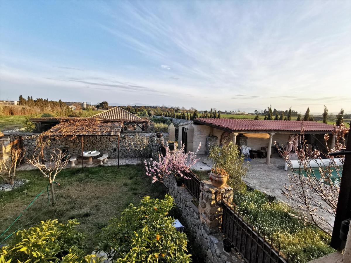 Domaine La Via Regia : Les Maisons Perpignan Exterior foto